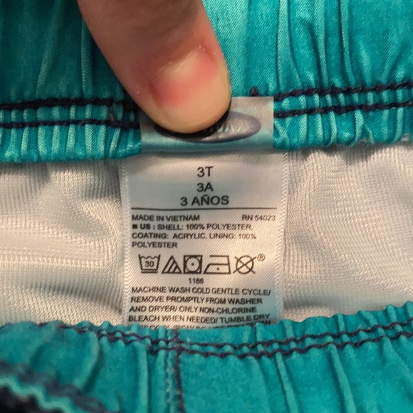 Toddler swim trunks - Picture 2 of 3